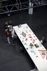 Bild:  Ausstellungsansichten Schwarm