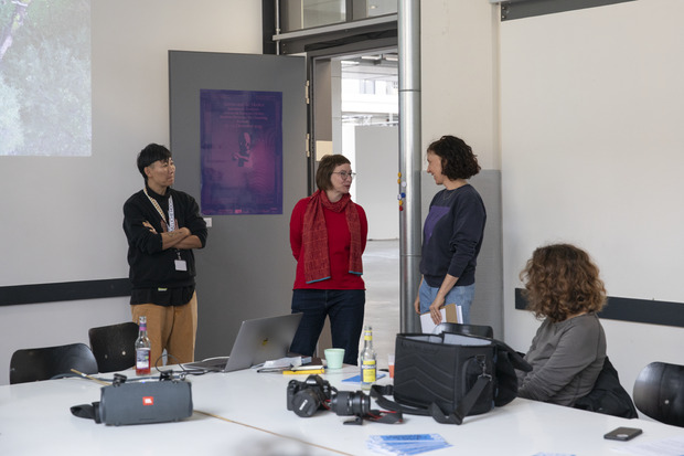 Bild:  Bilder von Present Tense Tag 1